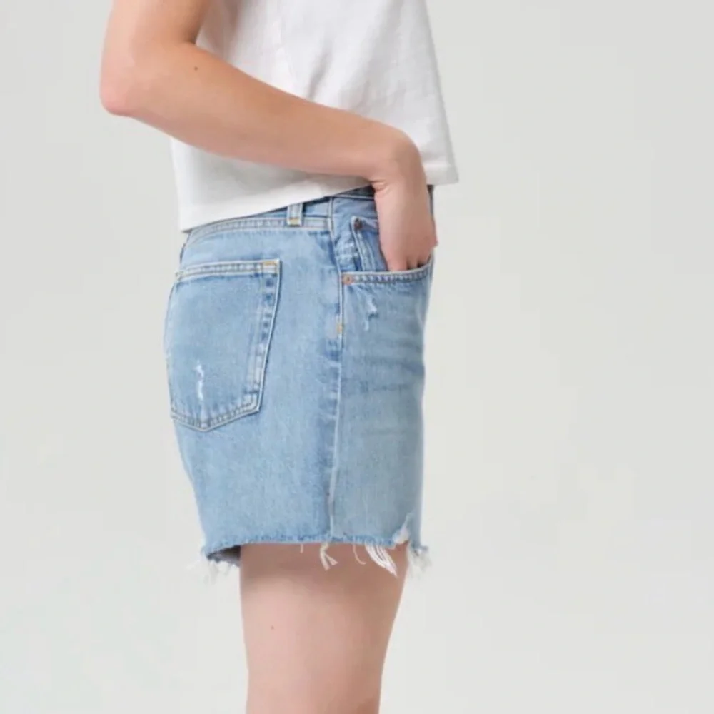 Agolde Parker Long Short in Swapmeet. Size 29; 4 1/2” inseam. - Picture 2 of 9